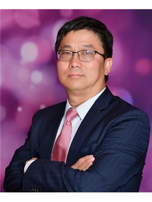 Vincent Meng, Luxmore Realty