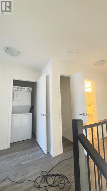 Cambridge townhouse for rent - A white fridge and dishwasher in a kitchen.