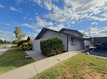 Merced house for rent - 3310 R St. Apt. B