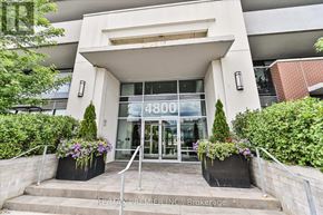 Vaughan (East Woodbridge) condo for rent - The front of a building with the number 4800 on it.
