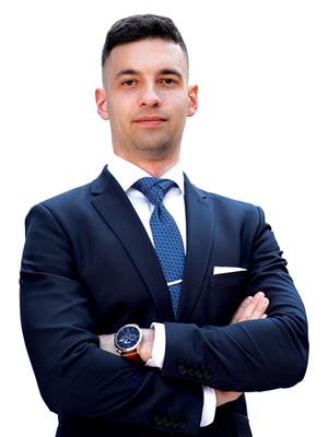 YURI KVYETKO, RE/MAX METROPOLIS REALTY