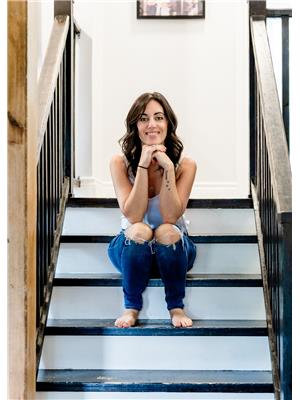 JENNA DAVIS, Bosley Real Estate Ltd.