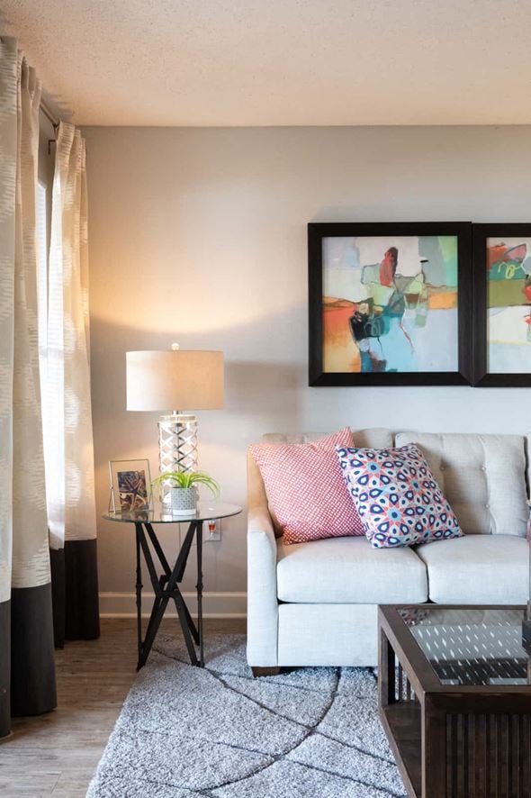 Tampa townhouse for rent - a living room with a couch and a table