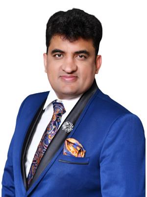 VIKRAM KARWAL, TRIMAXX REALTY LTD.