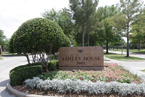 Katy apartment for rent - Property Signage at Ashley House, Texas, 77450