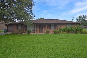 Beaumont house for rent - 3710 Perth Place