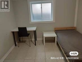 Hamilton (Ainslie Wood) apartment for rent - A small bedroom with a bed, desk, and chair.