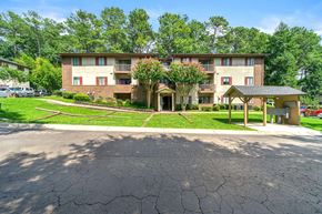 Atlanta apartment for rent - our apartments are located in a quiet neighborhood with green grass and trees