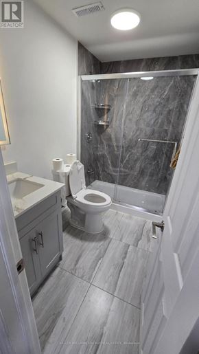 Clarington (Bowmanville) apartment for rent - Source URL: https://ddfcdn.realtor.ca/listing/TS639112738309600000/reb88/highres/2/e12893462_3.jpg