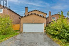 Vaughan (Crestwood-Springfarm-Yorkhill) apartment for rent - A house with a garage door is for sale.