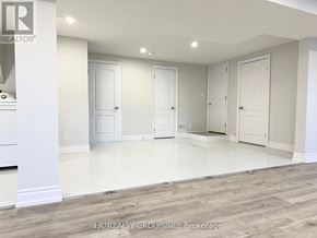 Markham (Sherwood-Amberglen) apartment for rent - A real estate office is advertising a property for sale.