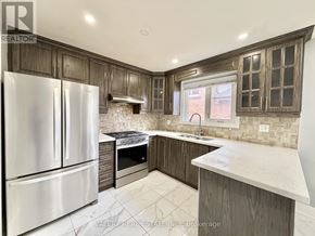 Brampton (Brampton North) apartment for rent - A room with wooden flooring and a window with blinds.