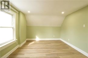 London apartment for rent - Source URL: https://ddfcdn.realtor.ca/listing/TS639112464719970000/reb14/highres/8/40818458_3.jpg