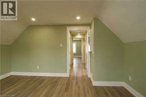 London apartment for rent - Source URL: https://ddfcdn.realtor.ca/listing/TS639112464719970000/reb14/highres/8/40818458_4.jpg