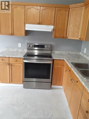 Windsor apartment for rent - Source URL: https://ddfcdn.realtor.ca/listing/TS639112491568900000/reb34/highres/9/26007459_4.jpg