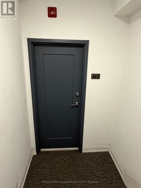 Toronto (Moss Park) multi-family for rent - Source URL: https://ddfcdn.realtor.ca/listing/TS639112504671630000/reb82/highres/0/c12971380_2.jpg