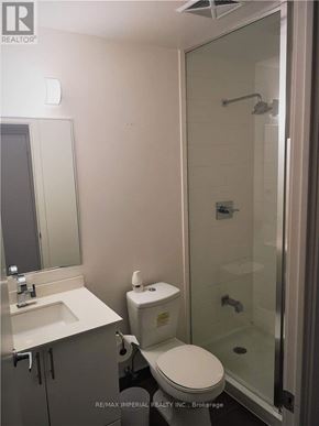 Toronto (Regent Park) condo for rent - Source URL: https://ddfcdn.realtor.ca/listing/TS639112522173200000/reb82/highres/4/c12971684_4.jpg