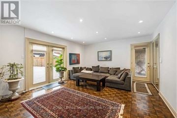 Markham (Royal Orchard) apartment for rent - A living room with a rug and a couch.