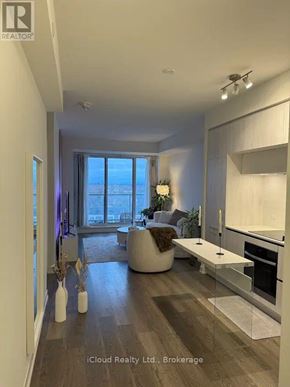 Richmond Hill condo for rent - Source URL: https://ddfcdn.realtor.ca/listing/TS639112541597170000/reb82/highres/4/n12971784_5.jpg