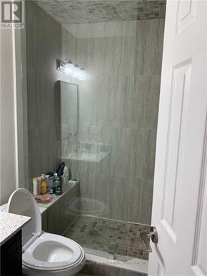 Toronto (Palmerston-Little Italy) house for rent - Source URL: https://ddfcdn.realtor.ca/listing/TS639112556677730000/reb82/highres/4/c12972034_5.jpg
