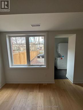 Toronto (Lansing-Westgate) apartment for rent - Source URL: https://ddfcdn.realtor.ca/listing/TS639112556684330000/reb82/highres/8/c12972108_5.jpg
