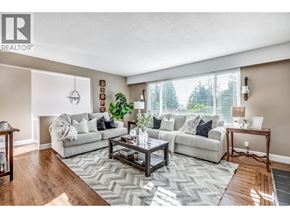 North Vancouver apartment for rent - Source URL: https://ddfcdn.realtor.ca/listing/TS639112575693630000/reb89/highres/4/R3108544_4.jpg