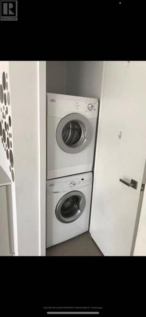 Toronto (Waterfront Communities) condo for rent - Source URL: https://ddfcdn.realtor.ca/listing/TS639112628067000000/reb82/highres/8/c12972998_4.jpg
