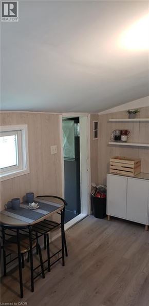Port Colborne apartment for rent - A dining area with a table and chairs.