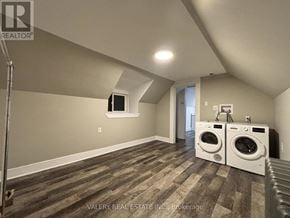 Windsor apartment for rent - A laundry room with a washer and dryer.