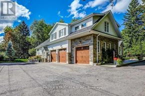 Aurora (Aurora Heights) apartment for rent - A large house with a garage is for sale.