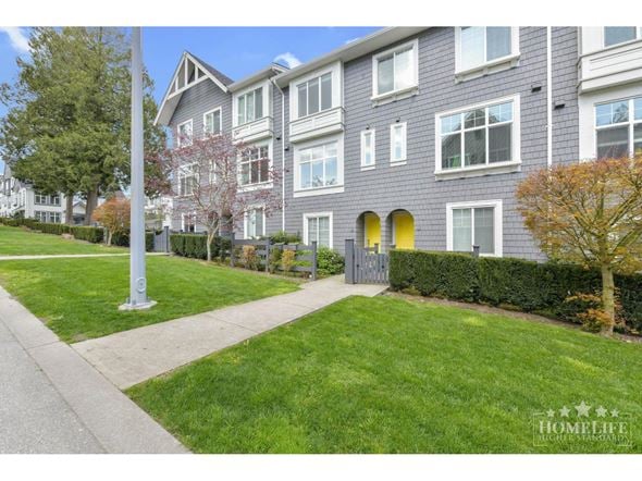 52 8168 136A STREET, Surrey, BC, V3W2Z6