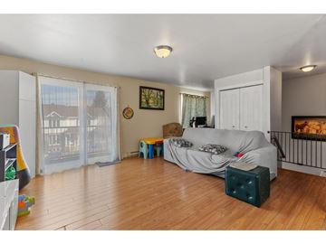 Gatineau (Gatineau) apartment for rent - A living room with a grey couch and a fireplace.