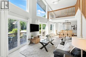 Blue Mountains apartment for rent - A living room with a TV, a couch, and a coffee table.