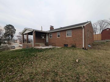 Hyattsville house for rent - 6903 Buchanan Street