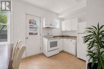 Ottawa triplex for rent - 1 - 1308 SHILLINGTON AVENUE 1