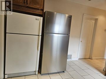 Toronto (Kennedy Park) apartment for rent - (FULL HOUSE) - 19 WINTER AVENUE