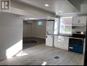 Richmond Hill (Bayview Hill) apartment for rent - A kitchen with a white fridge, white oven, and a blue oven.