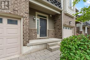 London North (North B) house for rent - A house with a blue door and a window is for sale.