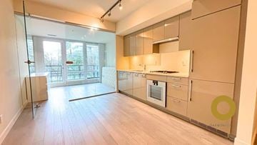 Vancouver house for rent - 205-4488 Cambie Street