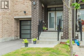 Richmond Hill (Oak Ridges Lake Wilcox) townhouse for rent - A house with a Royal LePage Realty sign on the front.
