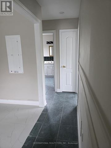 Brampton (Brampton West) apartment for rent - THIRD LEVEL - 6 ENGLISH STREET