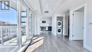 Toronto (Forest Hill North) condo for rent - 1010 - 2525 BATHURST STREET 1010