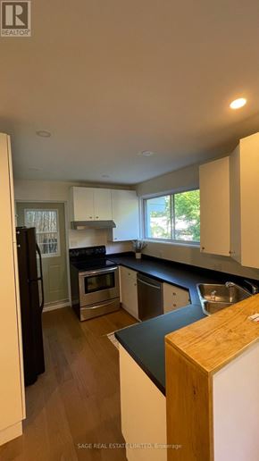 Toronto (The Beaches) apartment for rent - 130 NEVILLE PARK BOULEVARD