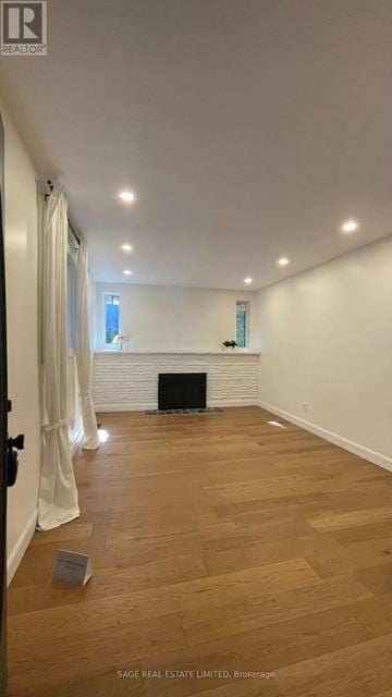 Toronto (The Beaches) apartment for rent - 130 NEVILLE PARK BOULEVARD