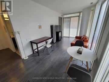Toronto (Church-Yonge Corridor) condo for rent - A living room with a white table and chairs.
