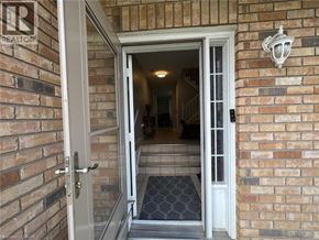 Hamilton apartment for rent - 831 QUEENSDALE Avenue E