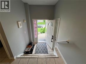 Hamilton apartment for rent - 831 QUEENSDALE Avenue E