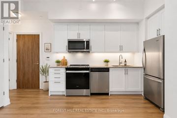 Vaughan (Beverley Glen) condo for rent - 208 - 10 GATINEAU DRIVE 208