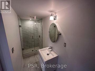 Toronto (Forest Hill South) fourplex for rent - LOWER - 25 COULSON AVENUE Lower