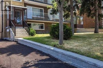 Toronto (Bathurst Manor) triplex for rent - UNIT 2 - 77 GARTHDALE COURT Unit 2